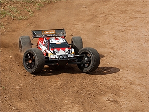 101707 - Trophy Truggy Flux RTR 2.4GHz